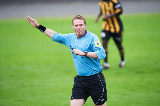 Tomas Hansen, domare