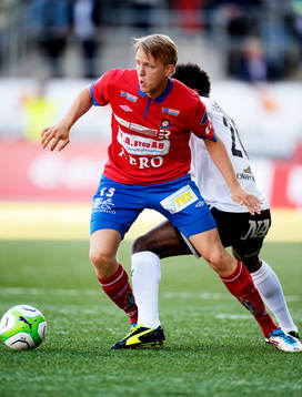 Johan Hedman och Samuel Wowoah  i matchen mellan Örebro
