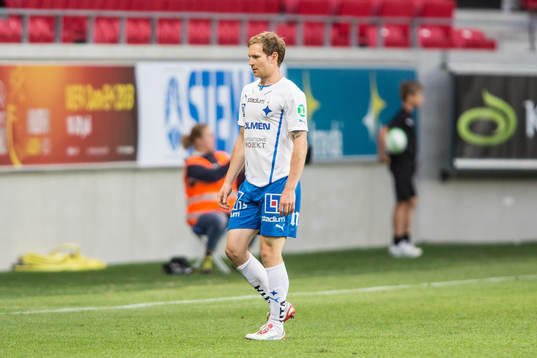 Marcus Falk Olander, IFK Norrköping, blir utvisad