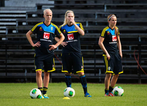 Caroline Seger, Lisa Dahlkvist och Kosovare Asllani