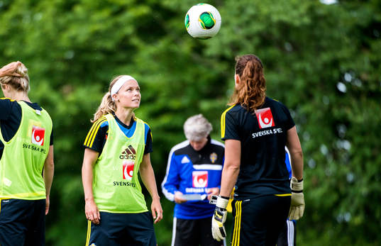 Det svenska damlandslaget tränar på Bosön. Sara Thunebro