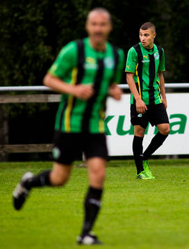 Jordan Larsson, med sin pappa Henrik Larsson i förgrunden
