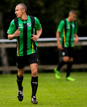 Henrik Larsson spelar en match