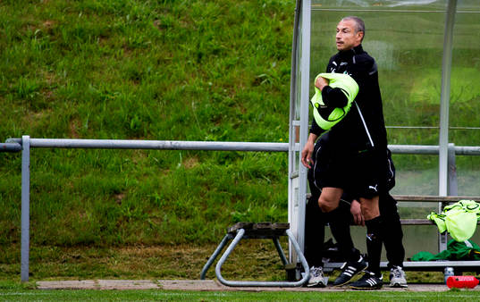Henrik Larsson spelar en match