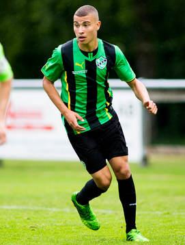 Jordan Larsson, Högaborgs BK spelar en match