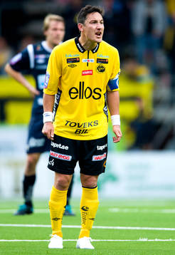 Elfsborgs Stefan Ishizaki ropar till sina lagkamrater i