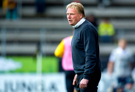 Elfsborgs tränare Jörgen Lennartsson blickar ut över
