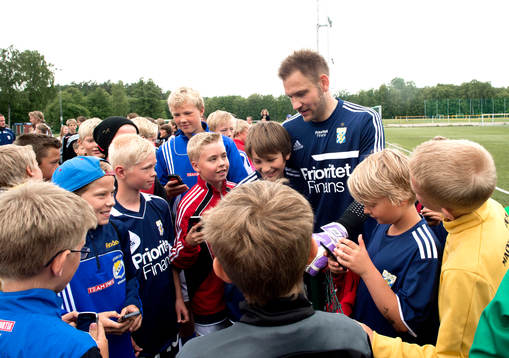 Ungdomar från IFK Göteborgs Summercamp 2013 besökte