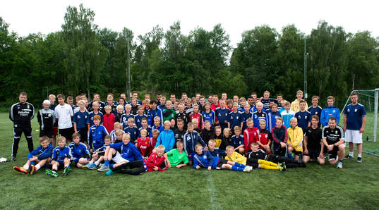 Ungdomar från IFK Göteborgs Summercamp 2013 besökte