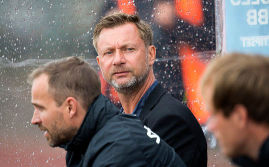Peter Gerhardsson, tränare Häcken,  i matchen mellan