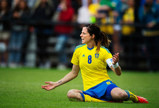 Sveriges Lotta Schelin deppar i träningslandskampen mellan