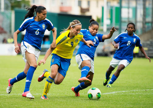 Sveriges Kosovare Asllani utmanar Brasiliens Andressa och