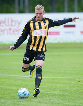 Bläddra bland fler bilder av Fotboll, division 3, Laholm - IFK Hässleholm