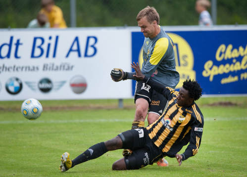 Waxiu Shehu, Hässleholm och Laholms målvakt