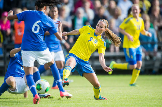 Sveriges Kosovare Asllani i träningslandskampen mellan