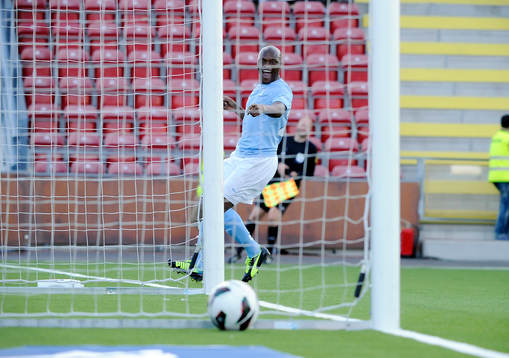 2-2 målet av Malmös nr 29 Tokelo Rantie