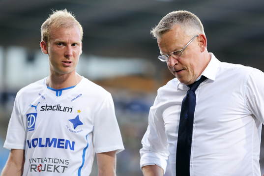 Deppande Norrköpings Andreas Johansson och Norrköpings