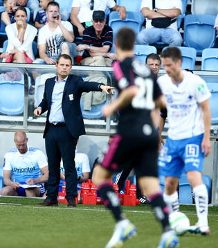 Göteborgs tränare Mikael Stahre i matchen mellan IFK