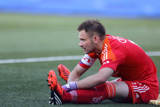 Göteborgs målvakt John Alvbåge i matchen mellan IFK