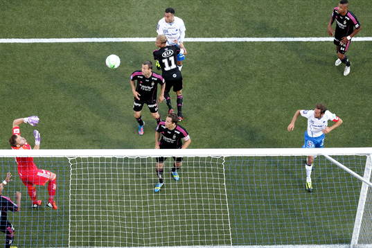 Göteborgs målvakt John Alvbåge, Göteborgs Tobias Hysén