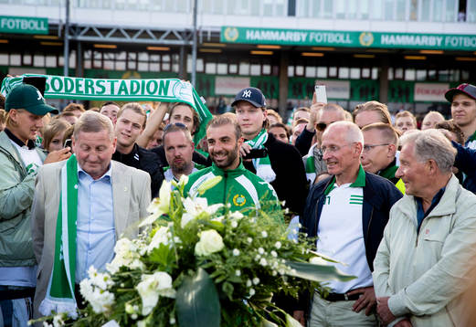 Kennedy Bakircioglü, Hammarby ser glad ut vid kransen på