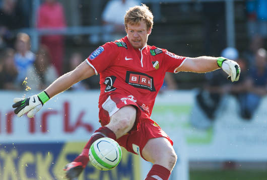Christoffer Källqvist, målvakt, Häcken, inspark