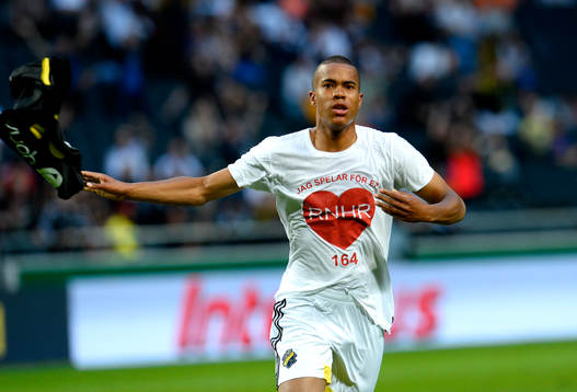 s Robin Quaison jublar