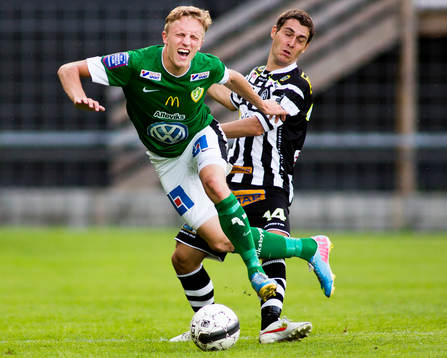 Jönköpings Joakim Karlsson faller