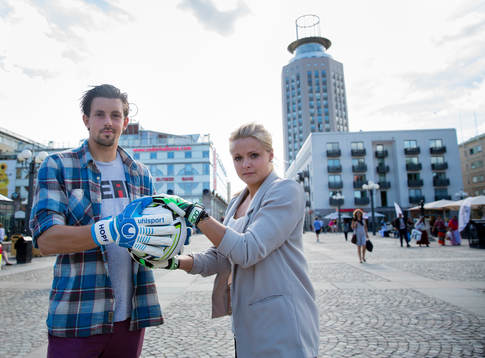 Hammarbys målvakt Johannes Hopf och Hammarbys Damlags