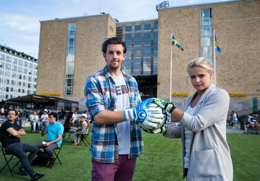 Hammarbys målvakt Johannes Hopf och Hammarbys Damlags