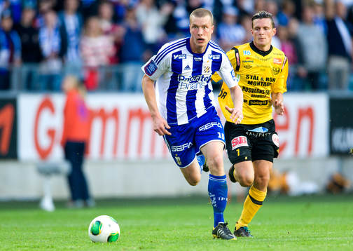 IFK Göteborgs Jakob Johansson driver bollen