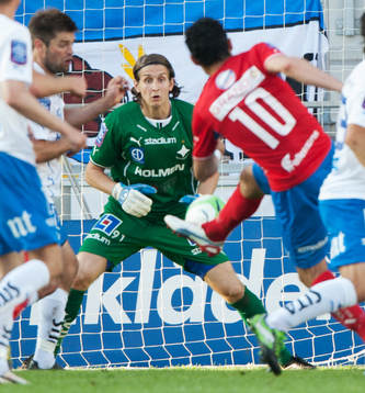 Pablo Pinones Arce, Öster, mot David Mitov Nilsson,