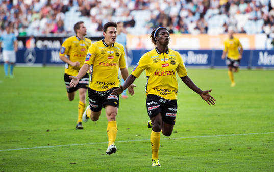 Elfsborgs Stefan Ishizaki och Mohamed Bangura jublar