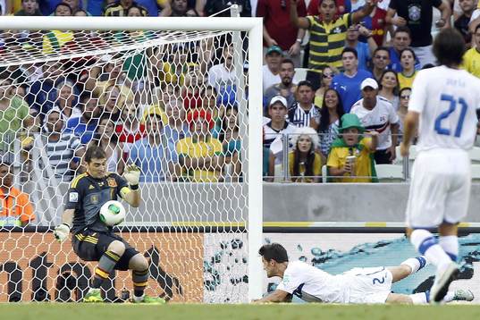 Arret de IKER CASILLAS  - 27.06.2013 - Espagne / Italie -