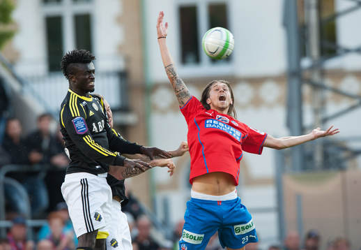 Kwame Karikari, AIK, och Daniel Nordmark, Helsingborg