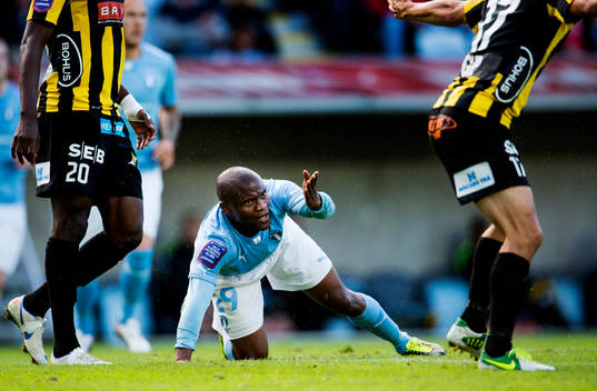Malmö FFs Tokelo Rantie är arg