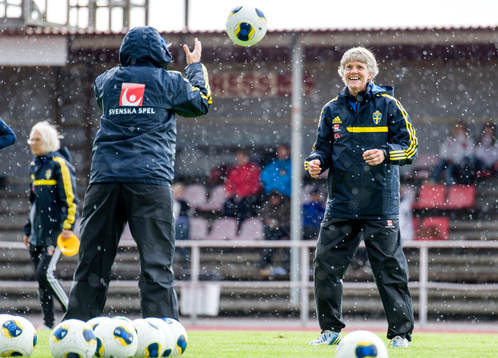 Sveriges förbundskapten Pia Sundhage gör sig redo att ta