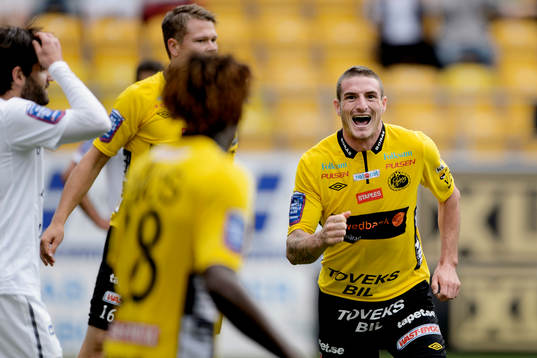 Elfsborgs James Keene jublar