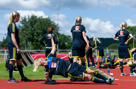 Sveriges Sofia Jakobsson fystränar