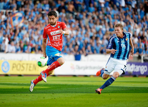 Pablo Pinones Arce och Martin Broberg  i matchen mellan