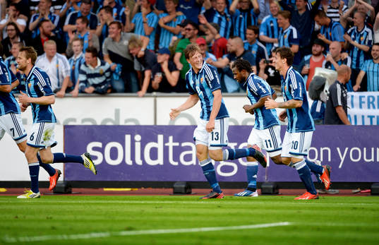 Emil Bergström jublar