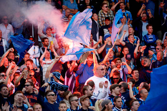 Djurgårdsklacken i matchen mellan Djurgården och Öster