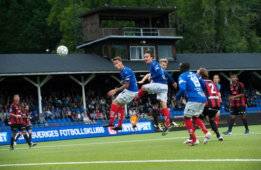 Gamla läktaren på Kopparvallen, höjdduell med flera