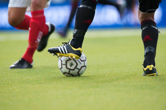 Fot, boll, fotbollsskor Adidas, bollkontroll
