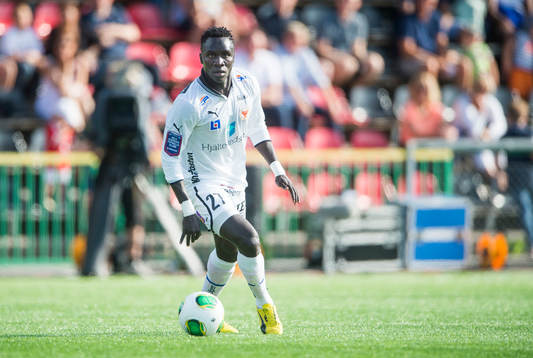 Kalmars Papa Alioune Diof i matchen mellan Brommapojkarna