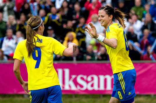 Sveriges Lotta Schelin jublar