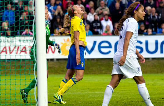 Sveriges Charlotte Rohlin skriker