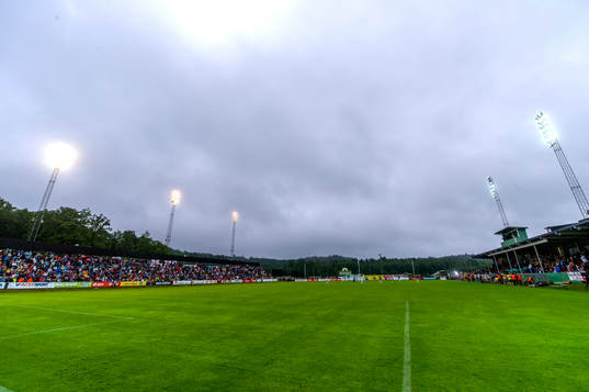 Halvtidsvila på Skarsjövallen
