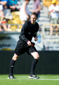 domare Markus Strömbergsson i matchen mellan Elfsborg och
