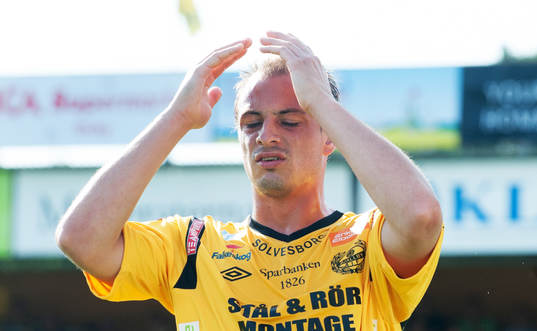 Straff, Haris Radetinac, Mjällby, överlistar Pär